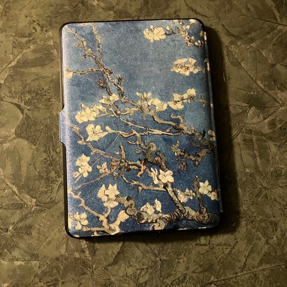 KINDLE PAPERWHITE 7th GENERATION, built in light, Wi-Fi, case & charging cable - Picture 8 of 8